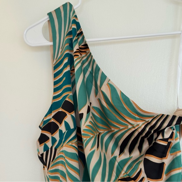 NWT MAGGY LONDON DEIDRE Asymm Floral One Shoulder Ruffle Hem Silky Dress Size 8 - Picture 7 of 14